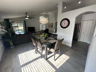 Updated Pool Villa Southern Dunes - Haines City - 5