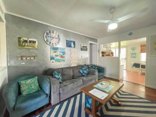 Scott's Retreat - Burrum Heads- Close to Beach- 4BR- Aircon - Toogoom - 5