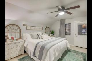 Beach Haven Upper Penthouse Unit- 1 bed 1 Bath - Tybee Island - 1