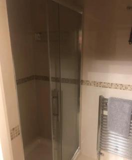 Private comfortable bedroom with ensuite - Dublino - 1