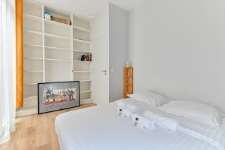 Cozy Bastille & The Marais N77 - 3