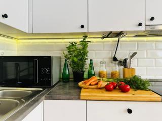 Luxury 4-Bedroom Apartment in Centre - Self-check in & fast WiFi - Varsavia - 6