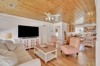 Blue Pearl Beach House Steps from Beach Access - Tybee Island - 9