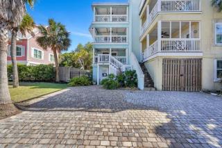 Blue Pearl Beach House Steps from Beach Access - Tybee Island - 7
