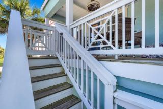 Blue Pearl Beach House Steps from Beach Access - Tybee Island - 6