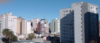 Luminoso y amplio departamento en el centro de la ciudad - Bahía Blanca - 1