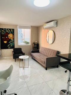 Stylish & Renovated Condo in El Laguito, Cartagena - 9