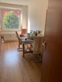 Cozy private Room in Apartment - - 3