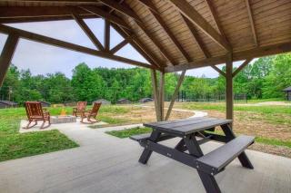 Primrose Cottage, Pickleball Court, Creek, WIFI, Mountain Views, Starting at 79" - 3