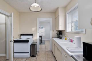 Cozy modest apartment sleeps 6 - Anniston - 5