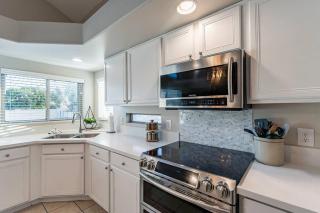 Sleeps 11 with pool and putting green - Glendale - 3
