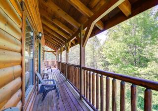 Fabulous Pet-Friendly, Family Cabin with Outdoor Kitchen, Hot Tub, Sauna, Fireplace, Theater Room, Arcade, Pool Table, and Fire Pit within minuties of Dollywood - 5
