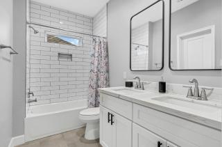 10 min from downtown, med center, galleria - 1