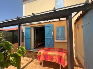Charmante Villa T3 Mezzanine Climatisée - Terrasse - 400m de la Plage - 6P - Parking - FR-1-799-29 - Le Barcarès - 0