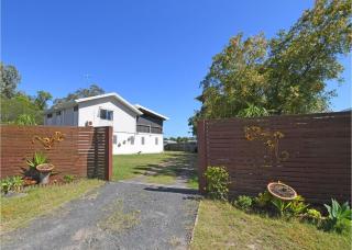 GetAwayStay - 3BR - Aircon - WiFi - Smart TV - 9