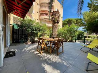 Appartement 2 Pièces avec Terrasse - Centre-ville & Proche Mer - FR-1-226B-210 - 8