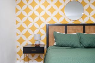 Chic 2-Bed Haven with Vibrant Décor in SE Atlanta - Atlanta - 9