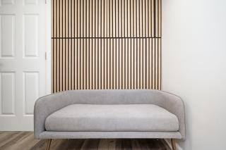 Chic 2-Bed Haven with Vibrant Décor in SE Atlanta - Atlanta - 2