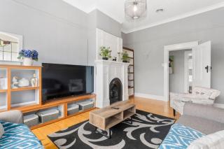 Victorian Charm meets Modern Ease near Lake and CBD - Ballarat - 1