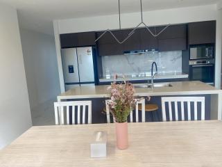 Modern luxury four bedroom house - 9