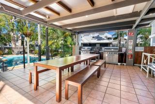 Ocean Outlook - Absolute Beachfront Studio - Palm Cove - 1