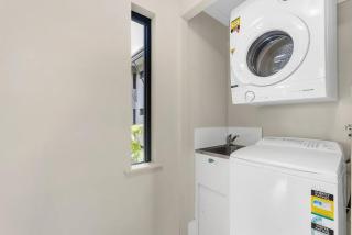 Tropic Nest - A Relaxed Resort Escape for Couples - 5