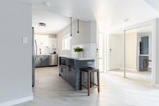 Modern Chic Condo In Midtown w Pool & Hot Tub - 2