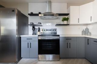 Modern Chic Condo In Midtown w Pool & Hot Tub - 1