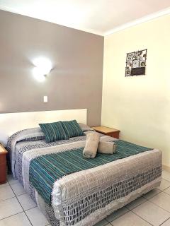 Elkira Court Motel - 3