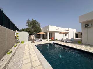 White houses luxury and pool - 2