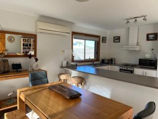 Lazy Sails Port - Pets welcome inside WiFi - 6