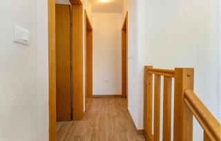 Stunning Apartment In Rtina With Wifi - Rtina - 3
