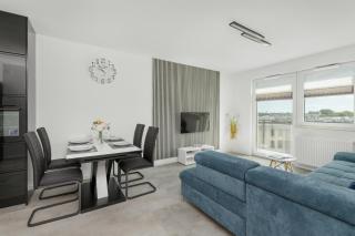 Nowoczesny Apartament z Parkingiem w Gdansku by Noclegi Renters - Gdańsk - 4