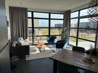 Enkhuizer Strand Chalet Windrose mit Zaun Haus Nr 225 - 7