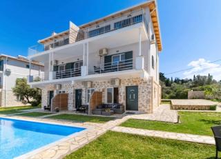 Studio 4 - Tsoukaladhes - 8