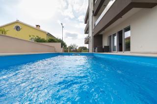 Modern luxury apartment Karla with pool, near the beach - by Tourist Agency Leut - Privlaka - 0