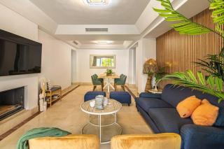 Stunning Tropical Oasis 3BR, Pool and Water Views - Sotogrande - 1