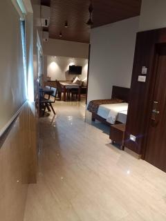 Hotel Laxvas- The Business Hotel - Thane - 5
