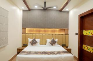 Hotel Divyanshi Inn - Varanasi - 2