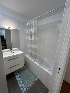 Cozy Apartment - Eiffel Tower - 4