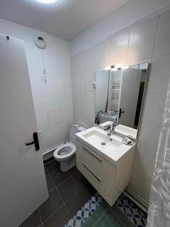 Cozy Apartment - Eiffel Tower - 5