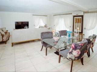 The Villa @ Balugha River Estate - Glengariff - 7