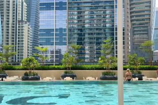 High Floor l Great amenities l Fit 2 - 8