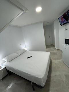 Habitaciónes doble con baño privado en el centro de Madrid - Madrid - 0