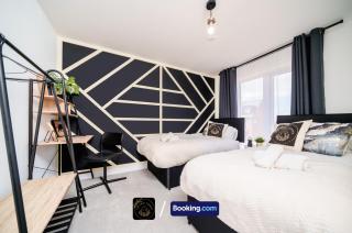 Manchester 3-Bed House, Free Parking & WiFi - 2