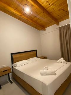 Crown Villa - 3