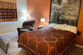 Super 8 by Wyndham Altoona - Altoona - 5