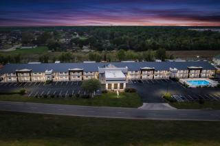 Baymont by Wyndham Beaumont - 6