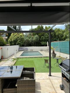 Villa piscine netflix - Clarensac - 1