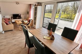 Ferienwohnung in ruhiger Lage und mit Balkon - Ferienhaus Solamar FeWo OG - Breege - 6